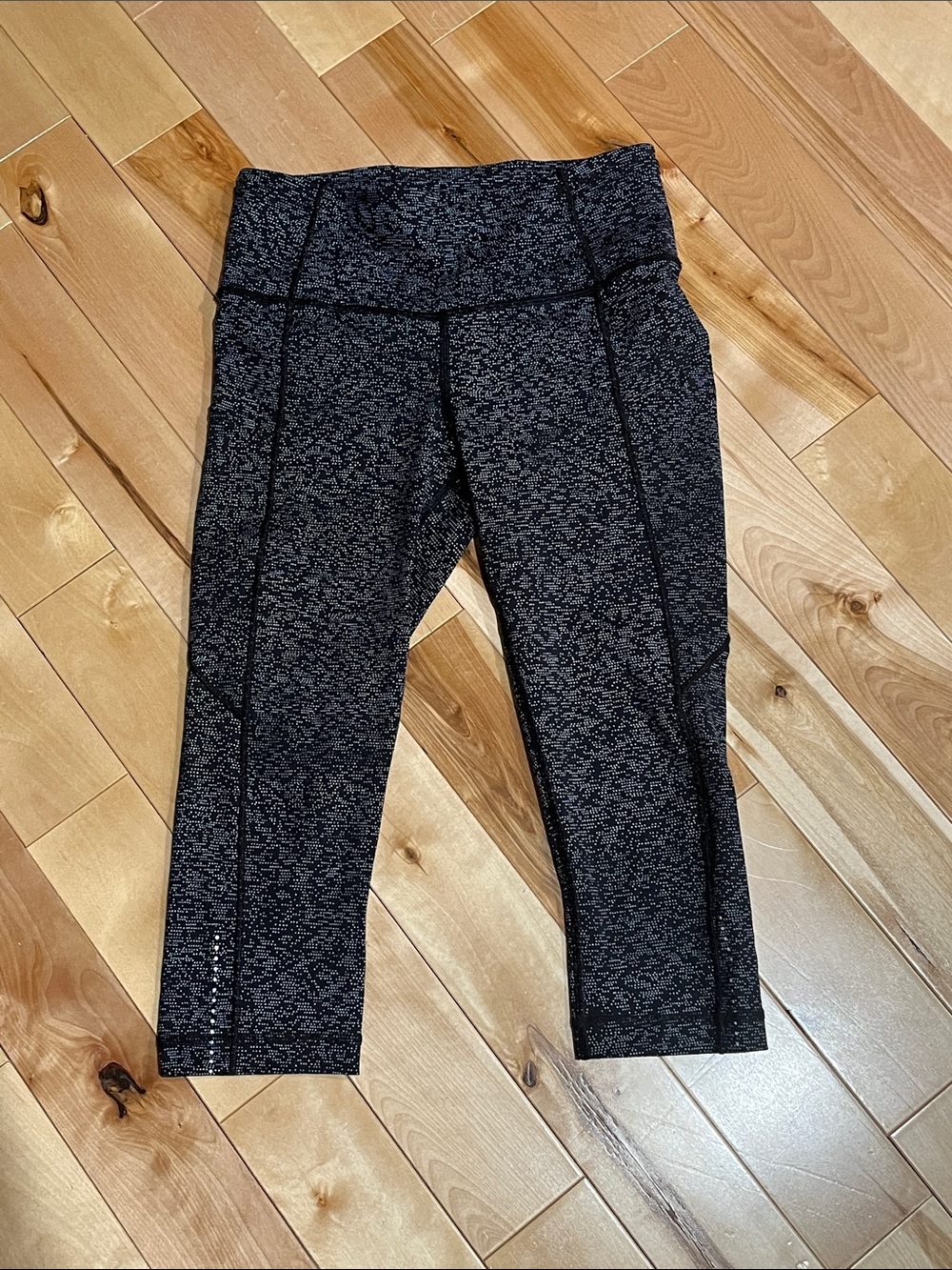 Lululemon Fast & Free Crop II (Nulux 19"") - Picture 5 of 8
